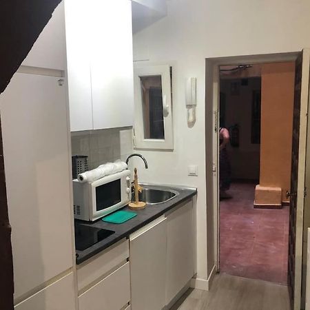 Tesorito, Estudio Individual En Malasana, Bajo Pequeno En Calle Del Tesoro Apartment Мадрид Екстериор снимка