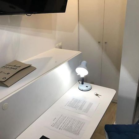 Tesorito, Estudio Individual En Malasana, Bajo Pequeno En Calle Del Tesoro Apartment Мадрид Екстериор снимка